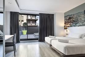 Nearest airport barcelona el prat international airport — the main international airport is located approximately 10 miles or 16 km from the pier and barcelona city centre. Andante Hotel Barcelona Navigator