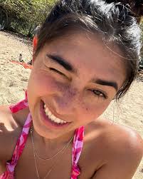 💕 #pinkbikini #prettyinpink #bikinimodel #girlfashion #swimwear #oahu  #hawaii #beachlife #pinkpinkpink #modeling #scoutme #floralbikini  #surfergirl #freediving #photodump #mountains #oahubeaches