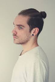 How To Do A Man Bun With Short Hair Pin By Zoe D On Humanz Long Hair Styles Men Short Hair Top Knot Top Knot Hairstyles
