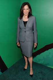 Newly Elected U S Senator Kamala Harris Is A Woman To Watch Fashion Clothes Women Boss Lady Fashion