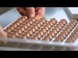 How To Temper Chocolate A Quick Guide Savour Chocolate Patisserie School Youtube Chocolate Truffles Candy Truffles Ginger Cookie Recipes