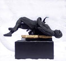 After studying foreign languages at the national institute of eastern languages and civilizations, law and economics, dubois decided to become a dancer at age 23. 24 Sculptures By Olivier Dubois Cherrier Ideas Sculptures Dubois Fire Clay