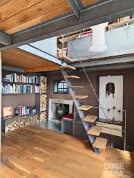 Une Maison Verticale Sur Le Lac Majeur Planete Deco A Homes World Maison Deco Mezzanine Idees Escalier