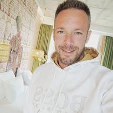 Mitarbeitende von Ospa Schwimmbadtechnik