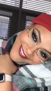 @kblinkss sent me these super cute glasses! They inspired this bold eye!  Enjoy!