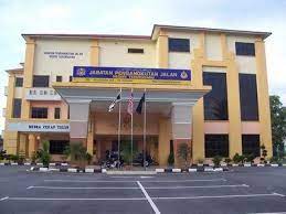Kuala terengganu's sultan mahmud airport (tgg) has around half a dozen flights per day to kuala lumpur (1 hour) on malaysia airlines and airasia. Jpj Terengganu Jpjtrg Twitter