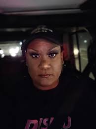 Comedian mocks trans people in stand up