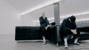 1 year ago1 year ago. Coma Cose Anima Lattina Official Video Youtube