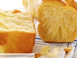 Comment Faire Une Brioche A La Mie Vraiment Filante L Astuce Pour La Conserver Plus Longtemps En 2020 Brioche Facile Et Rapide Recette Recettes De Cuisine