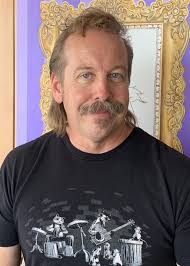 Dan Bowden's Instagram, Twitter & Facebook