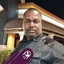 Denis Tanguy Francisco : Quand la sagesse s'éteint trop tôt Il avançait  dans ce monde avec une flamme douce, Un esprit vif, brillant, sans jamais  chercher l'orgueil. La sagesse habitait silencieusement son