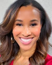 Adrianna Avery's Instagram, Twitter & Facebook