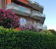Alassio, viene proposto in vendita appartamento fronte mare, primo piano composto da ingresso, soggiorno con angolo cottura, che affaccia su terrazzo rif: Case In Vendita Da Privati Alassio Casadaprivato It
