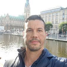 Daniel Hermida's Instagram, Twitter & Facebook