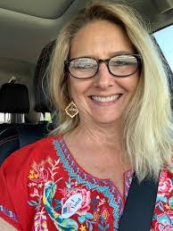 Beth Bridges's Instagram, Twitter & Facebook