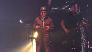 massive attack man next door paris zenith 11 02 2019 4k man next door massive attack man