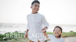 Ruang Ilmu Lirik Lagu Sahabat Kecilku Betrand Peto Dapatkan lirik lagu lain oleh zigas di kapanlagi.com. lirik lagu sahabat kecilku betrand peto