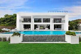 Waterfront Home By In Site Design Group Modern Beach House Modern Architecture Design Beachfront House