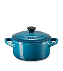 Le creuset stoneware is safe for use in the microwave, freezer, refrigerator, dishwasher, oven and broiler. Le Creuset Harrods Ae