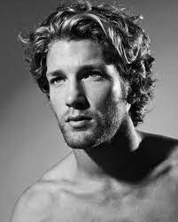 Men's middle part flow haircut. 35 Best Flow Hairstyles For Men 2021 Guide Cool Men S Hair