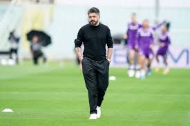 Le 25 mai dernier, la fiorentina officialisait l'arrivée de son nouvel entraîneur gennaro gattuso. Fiorentina Hire Lazio Target Gennaro Gattuso As Their New Head Coach The Laziali