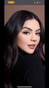 Melisa Rosa's Instagram, Twitter & Facebook