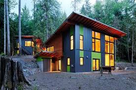 Modern Shed Roof House Designs Modern Mountain House Sustainable Construction Stylish Design Gppqkdnu Jpg 674 446 House In The Woods Forest House House Roof