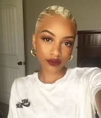 Pin van Noura Barro op Coiffure