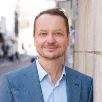 Stephen Heyward's Instagram, Twitter & Facebook