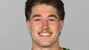 Ronald Rayborn's Instagram, Twitter & Facebook