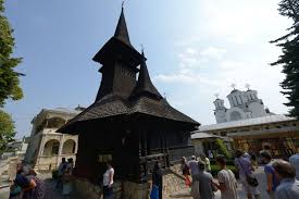 Manastirea techirghiol, din statiunea balneara techirghiol, isi are inceputul in anul 1928, cand patriarhul miron cristea cumpara aici o casa cu 16 camere. MÄƒnÄƒstirea Sfanta Maria AgenÈ›ia De È™tiri Basilica Facebook