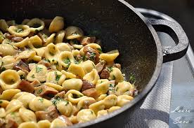 #reteta italiana originala de paste cu sos #bolognese pregatita cu carne de vitel, legume, sos de rosii si paste italiene. Categorie Paste Fainoase Retete Culinare Cu Laura Sava