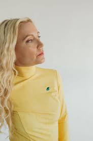 Lee Evans Lee: A Momma Bear Who Works!