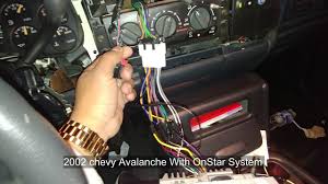 Avalanche 1500 4wd differential carrier front march 31st, 2012 posted in chevrolet avalanche. 2002 Chevy Avalanche Radio Instalacion Onstar Bypass Youtube