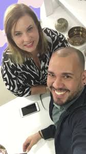 Aún no podemos creer que son 5 años !! Cada uno de ustedes que aparecen en  estas fotos han sido pieza clave de lo que hoy es Pompón . Lágrimas, risas  y mucho amor !! En estos años muchas vivencias y ...