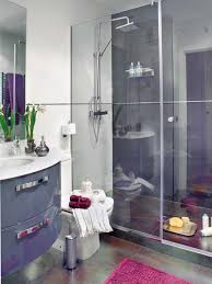Awesome Small Bathrooms Sharp Plain Minimalist Bathroom Decor Natural Small Bath Ideas Beauti Small Apartment Bathroom Bathroom Remodel Tile Small Bathroom