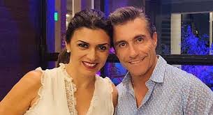 Con esta frase, el relator deportivo fernando solabarrieta, le dijo chao a su melena y anunció un cambio de look. La Cague Fernando Solabarrieta Muestra El Divertido Resultado De Su Corte De Pelo Casero Tv Y Espectaculo Biobiochile