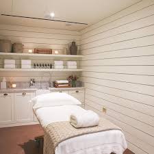 Simple bedroom decorating ideas, cheap room decor, how to decorate. Sala De Masaje Treatmentrooms In 2020 Spa Room Decor Esthetics Room Massage Room Decor