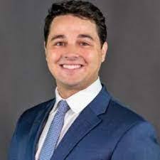 Dominic Bisesi's Instagram, Twitter & Facebook