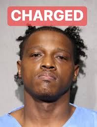 CHARGED #WITH #MURDER 🔒 Chicago Police have announced murder charges  against a Calumet City man who shot & killed a woman over the weekend.  35-yr-old Demar King was charged with Felony First-Degree