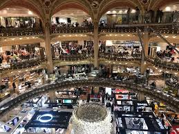 We gather projects and brands with transparent sourcing. Magasins Et Centres Commerciaux Ouverts Le Dimanche A Paris Stillinparis