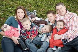 Phenomenal Family Photographs One Good Thing By Jillee Family Photographer Cute Family Photos Family Photo Pose
