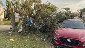 At 5:30 pm today what appears to be a tornado touched down and caused considerable damage in mascouche, a residential suburb on the north shore of montréal. V56zajmogmfs1m