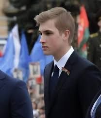 как быть мужиком How To Be A Man 2013 Pin Ot Polzovatelya Alisa Rivna Na Doske Kolya Lukashenko V 2020 G Znamenitosti Parni Muzhchiny Znamenitosti Znamenitosti
