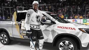 Daugiau informacijos apie įmonę all star cars & trucks rasite adresu www.allstarcarsdenver.com. Wayne Simmonds Named All Star Game Mvp