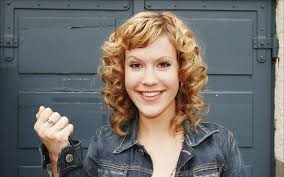 Wolke hegenbarth (40) verzaubert ihre fans. Wolke Hegenbarth Hairstyle Wallpaper 60847 2240x1400px