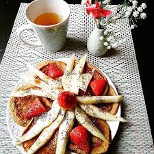 Pancakes Party Mon Amour Pour Les Pancakes A La Banane Je Ne M En Lasse Pas Avec Des Fraises Et De La Poire Je Fais Le Ple Food Cheese Board Breakfast