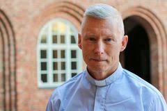 Biskop Johan tar emot Peter Stenberg som ny kontraktsprost i Villands och  Gärds kontrakt