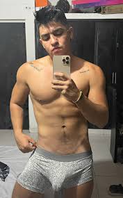 Packdefamosos_23 @23Packdefamosos - videos de famosos incluyendo Andres Mojica gay