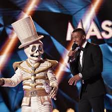 A third chimed in, this is the worst costume of the season. What Is The Masked Singer Fox S Super Bowl Postgame Tv Show Sbnation Com